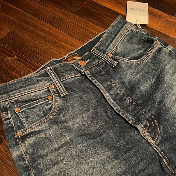 MOTHER Denim Nevee Worn W/Tags Tripper Jean w stretch Size 25 - Picture 2 of 5